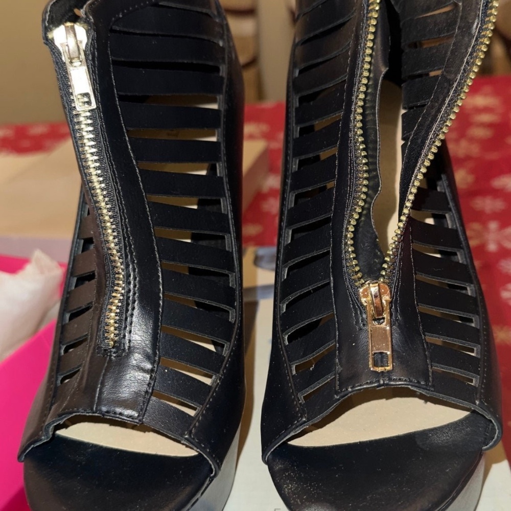 Wedge heels - Picture 2 of 3